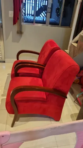 2 Poltronas com Molas Ensacadas