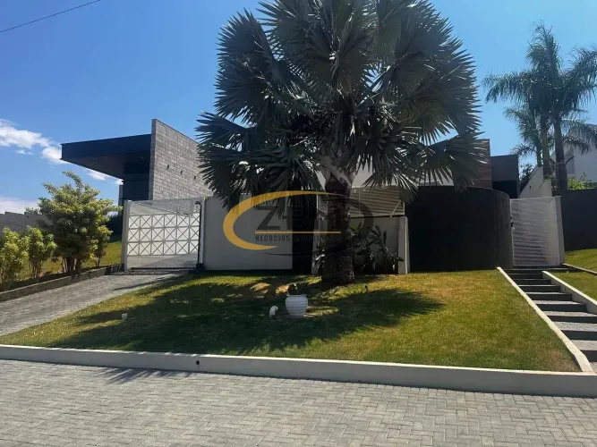 Casa à venda, Condomínio Costa do Sol, Alto padrão, 03 suítes, Piscina, 297,80 m² de const