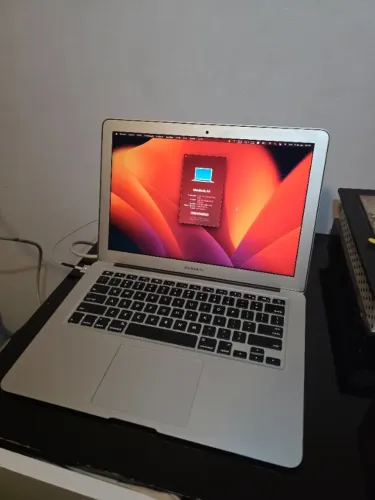 VENDO MACBOOK AIR 13" A1466 | I5 | 8 GB | 256 GB SSD