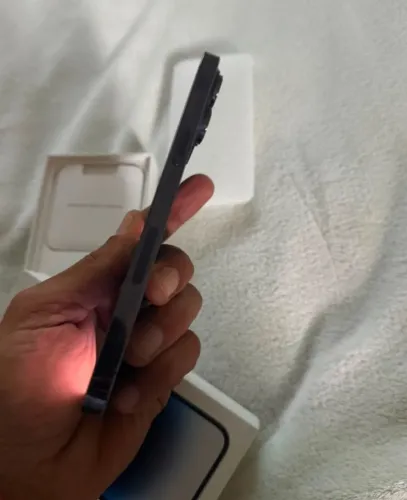 IPhone 14 Pro Max seminovo na caixa