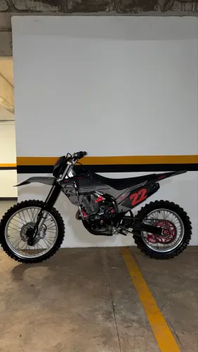 CRF 300F - COM APENAS 10 horas