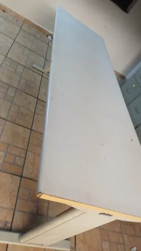 MESA Grande Resistente GIROFLEX