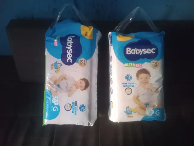 Vendo 2 pacotes de fralda pois não vou utilizar