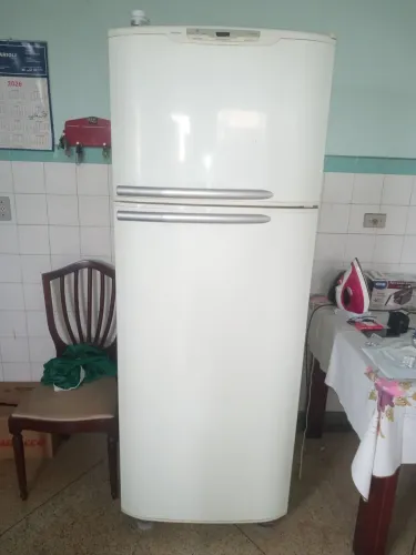 Refrigerador duplex Eletrolux DF45 Frost Free