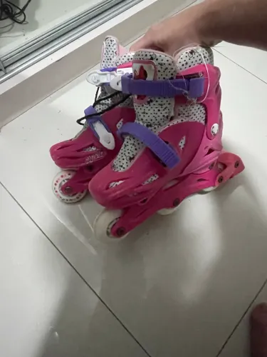Patins feminino número 28