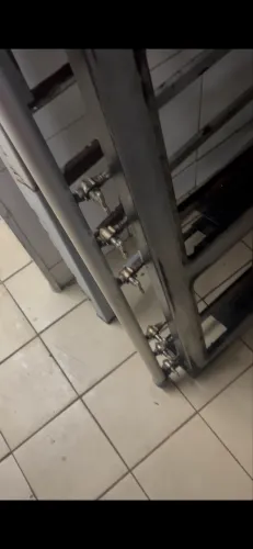 Furgão industrial funcionando tudo