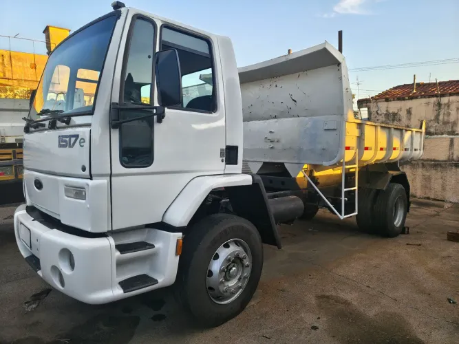 FORD CARGO 1517 CAÇAMBA BASCULANTE