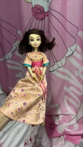 Filha da Mulan (Lonnie) - Disney Descendants Original.