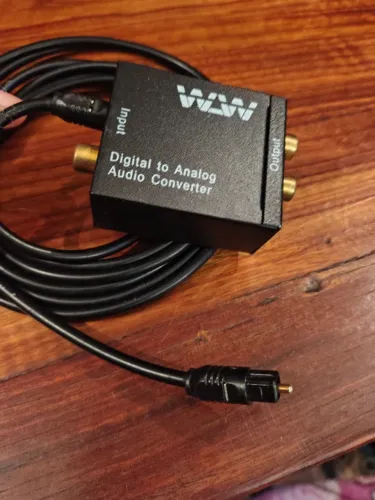 Conversor de áudio digital para analógico (Digital to Analog Audio Converter)