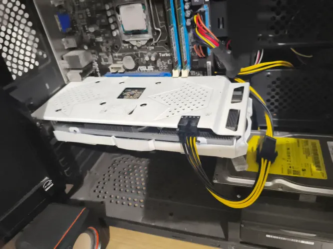 Placa de vídeo RX 580 Veinada