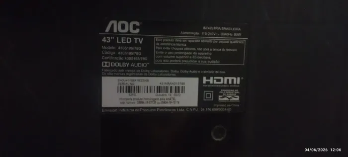 Duas tv com tela quebrada AOC 43 esmart e uma LCD sem 55 polegadas