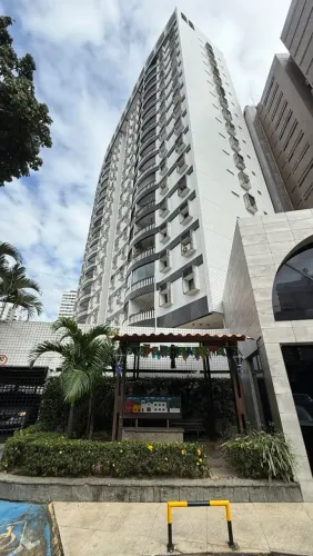 Lindo apartamento para aluguel com 86 m² (03 quartos/01suíte) no bairro das Graças em Reci