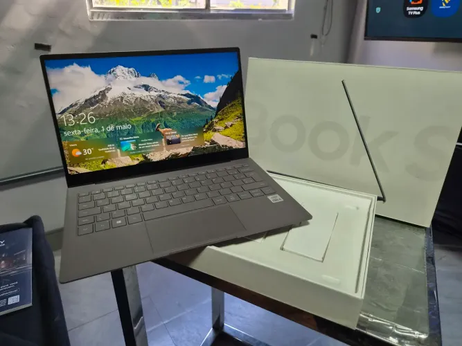 Samsung Galaxy Book S Intels Core 15 8gb, 256gb Ssd, 13.3 (Usado)