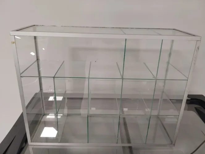 Mostruário de doces e balas pra lanchonete.