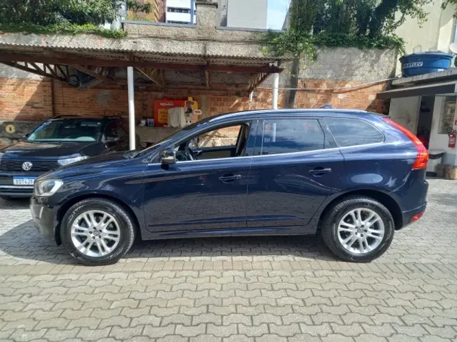 Volvo XC 60 T-5 Momentum 2.0 245cv FWD 5P 2016