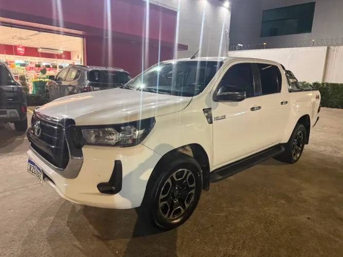 Toyota Hilux CD SRV 4X4 2.8 TDI Diesel Aut. 2022