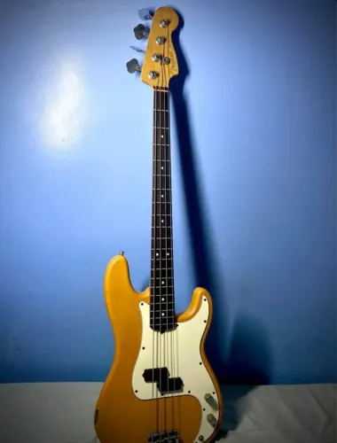 Baixo Fender Precision American Standart 90's