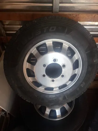 Rodas 17,5