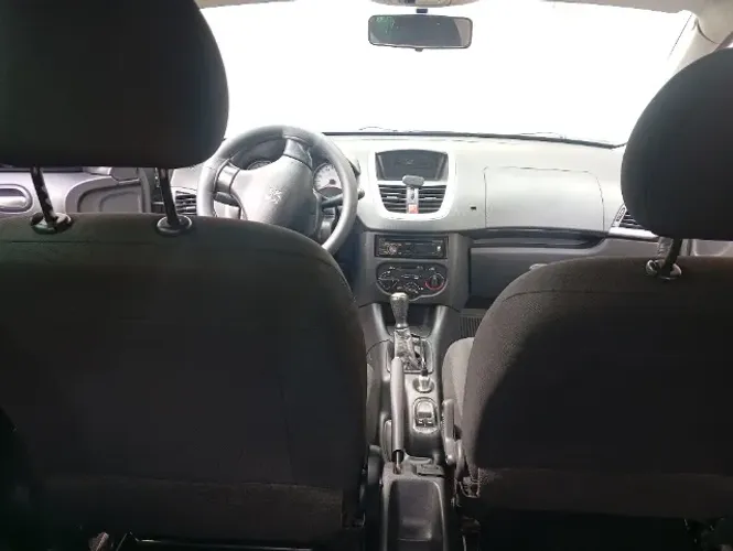 Peugeot 207 XR 1.4 Flex 8V 3P 2012
