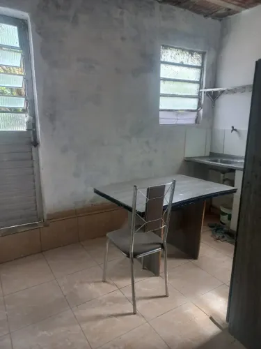Casa em cruz de Rebouças igararssu. Com terraço,sala, quarto, banheiro e cozinha e erea.