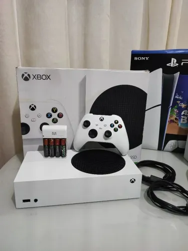 Xbox séries S 512gb semi-novo na caixa