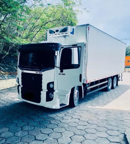 Volkswagen Delivery Express + 3.0 16V 2P TB Diesel 2023