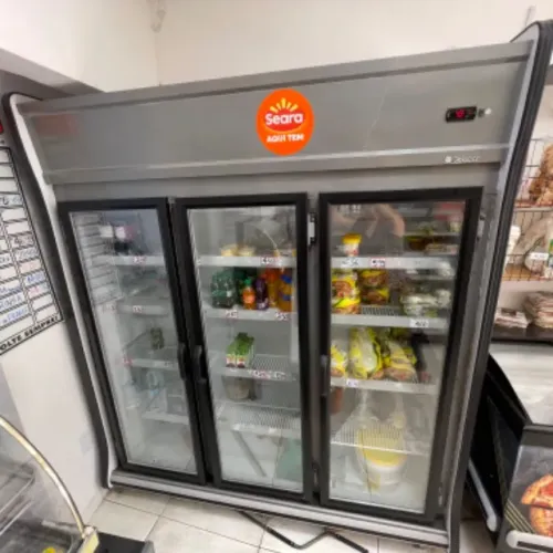 Vendo freezer expositor 3 portas