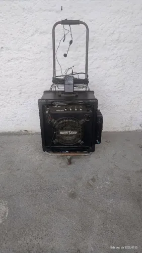 Vendo Caixa de Som com Microfone sem Fio