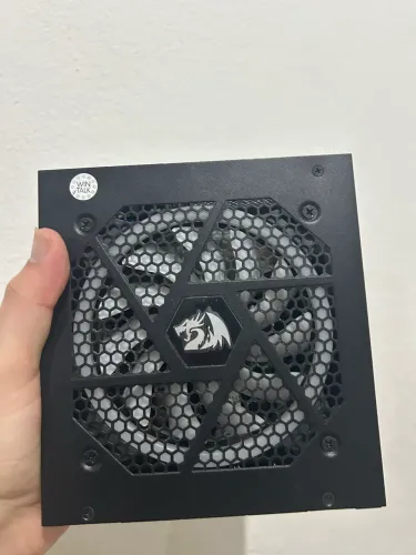 FONTE REDRAGON 750W 80 PLUS GOLD RGB