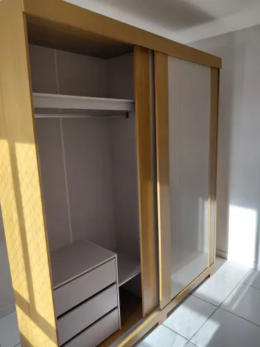 Guarda Roupa