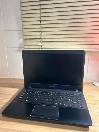 Notebook Samsung ATIV Book 2 - NP470R4E-KD1BR