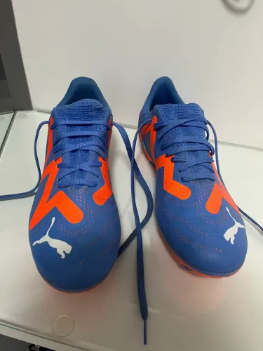 Vendo chuteira estilo Neymar azul