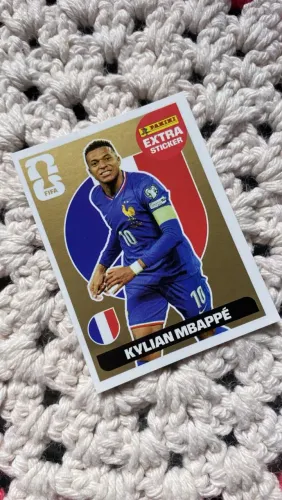 Figurinha KYLIAN MBAPPÉ LEGEND OURO 2026