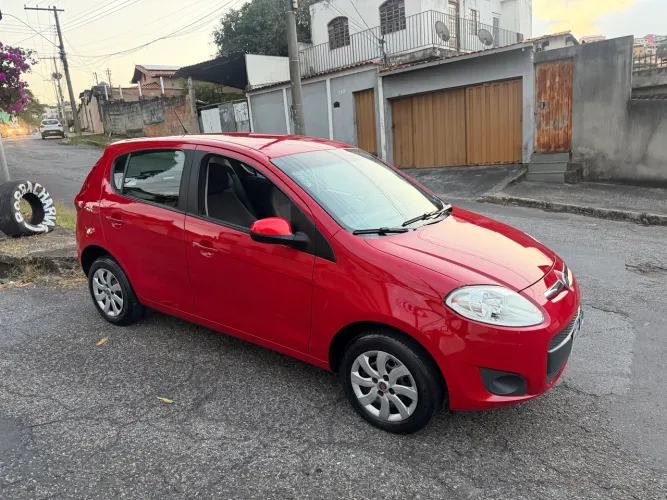 Fiat Palio Attractive 1.0 EVO Fire Flex 8V 5P 2013