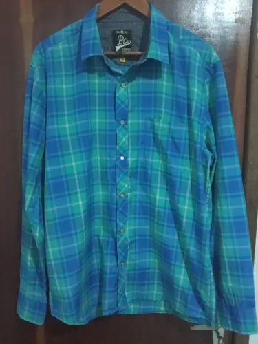 Blusa xadrez usada em excelente estado linda e confortável marca da Riachuelo