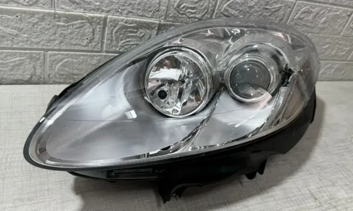 Farol esquerdo Fiat bravo cromado 2013/2016 original novo