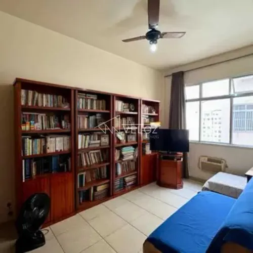 Apartamento : / Residencial / Laranjeiras