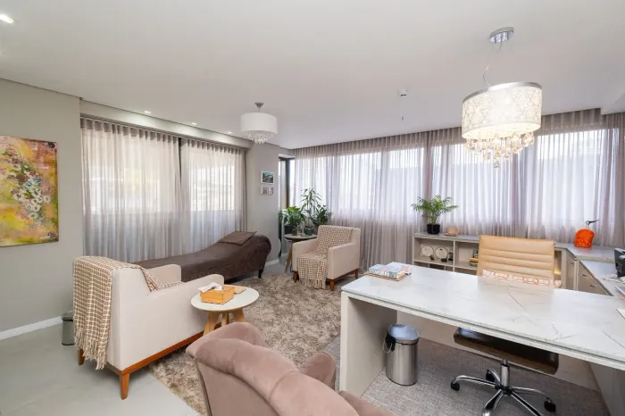 Sala comercial mobiliada à venda no Parque Una, Pelotas 47 m², sacada, vista com frente p