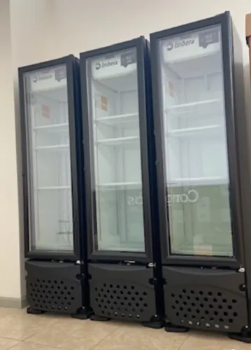 Cervejeira IMBERA e freezer ilha FRICON 2mts