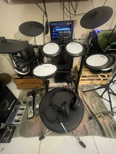 Bateria eletrônica aroma tdx16s