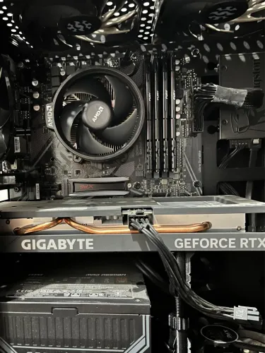 PC GAMER RTX 4060