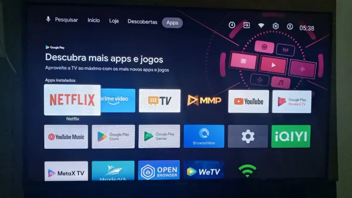 Vendo TV smart de 43 aiwa semi nova tenho nota fiscal 