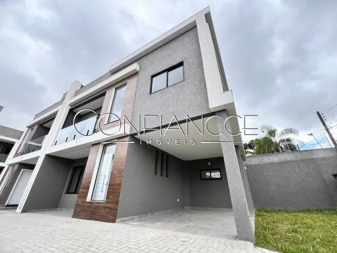 Sobrado em Condominio com 3 quartos a venda no Tingui, Curitiba - PR | Confiancce Imóveis