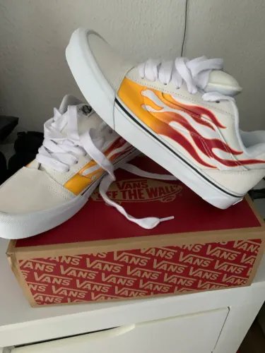 Tênis Knu Skool Flame Cream