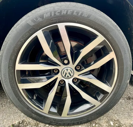 Jogo de Roda Vw Golf Madrid Aro 17 Original