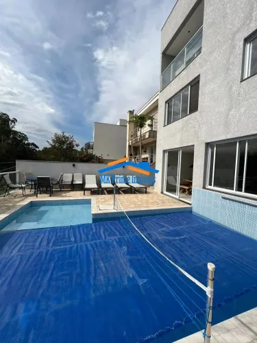 Excelente Casa Nova no Condomínio New Ville - Santana de Parnaíba-SP.