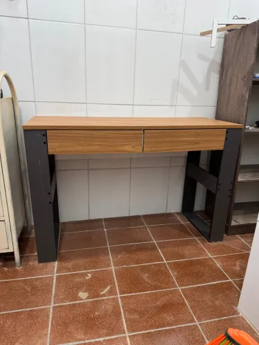 Mesa escrivaninha 2 gavetas
