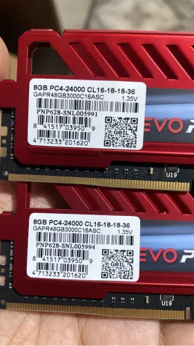 Duas memórias ram de 8GB