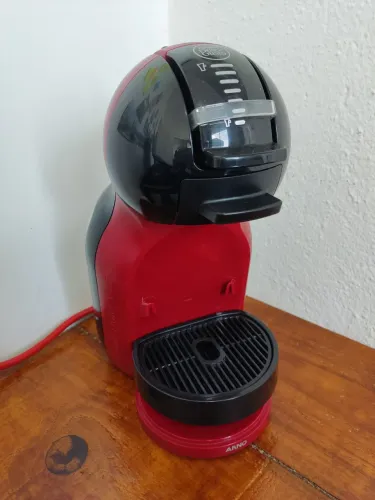 Cafeteira Nescafé Automática 