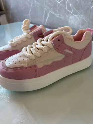 TENIS NOVO